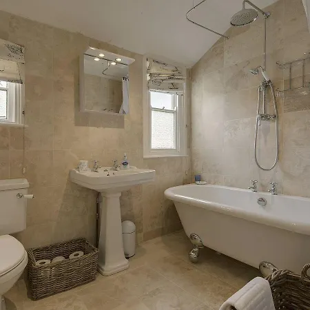 1 Florence Place Falmouth